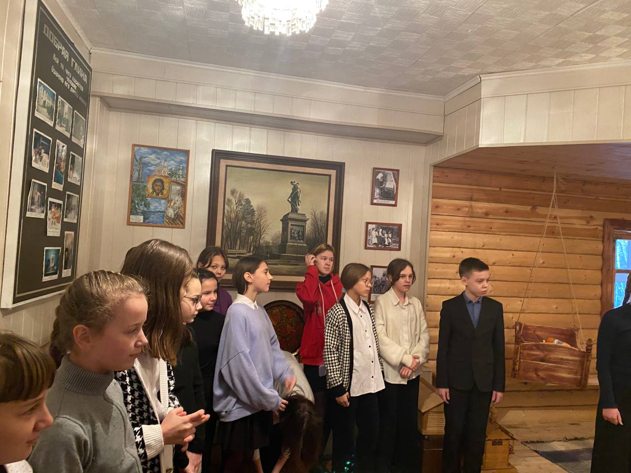 Художественно-этнографический музей гимназии.