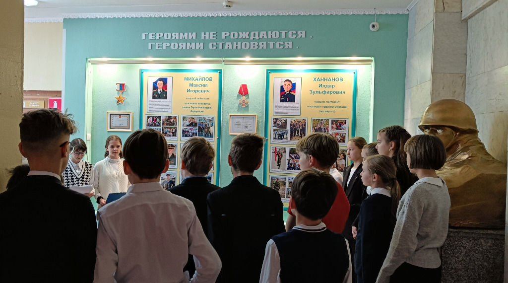   Солдатский долг исполнен свято,        .