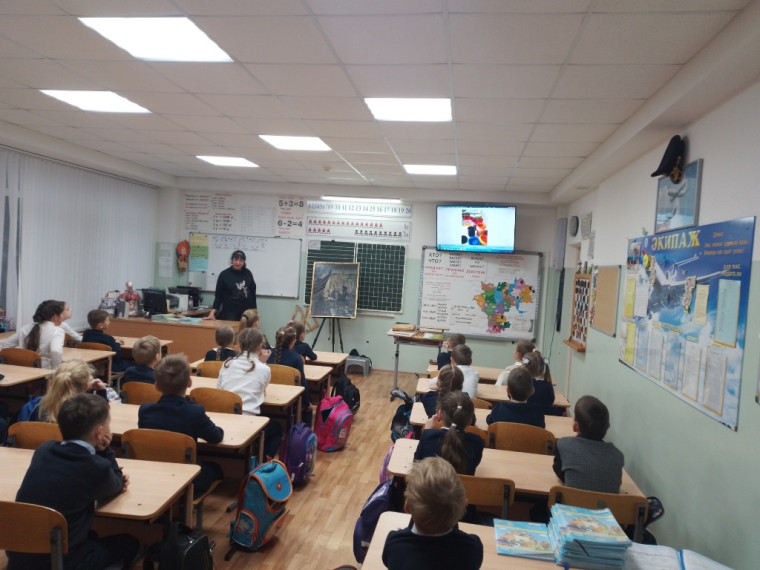 Волшебные кисти и краски чудесные.